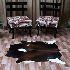 Luxurious Natural Cowhide Rug in Brown & White for Elegant Home Decor - Hypoallergenic, Non-Slip, High Quality, Unique - Versatile