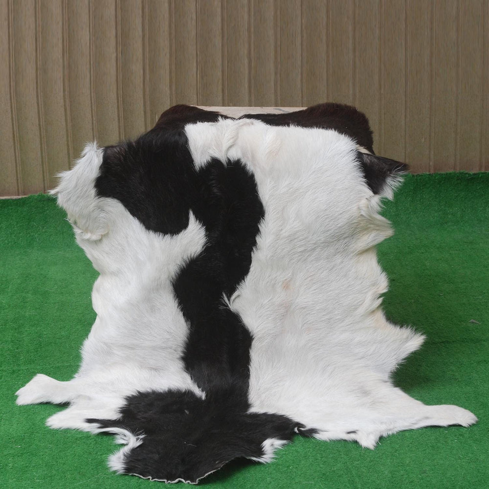 Original Goatskin Hide Brown, Goat Skin Rug, Goatskin Pelt, Home Decor Animal Skin Rug, Bedroom Aesthetic Area Rug, Brown and White Goat Hide Rug, Goat Skin Rug, Animal Skin Rug, Real Hair on Hide, Goal Pelt Rug, Home Decor Rug, Living Room Area Rug, Wall Hanging Rug, Aesthetic Rug, Leather Rug, Decorative Rug, Brown Goatskin Rug, GoatHide Brown White