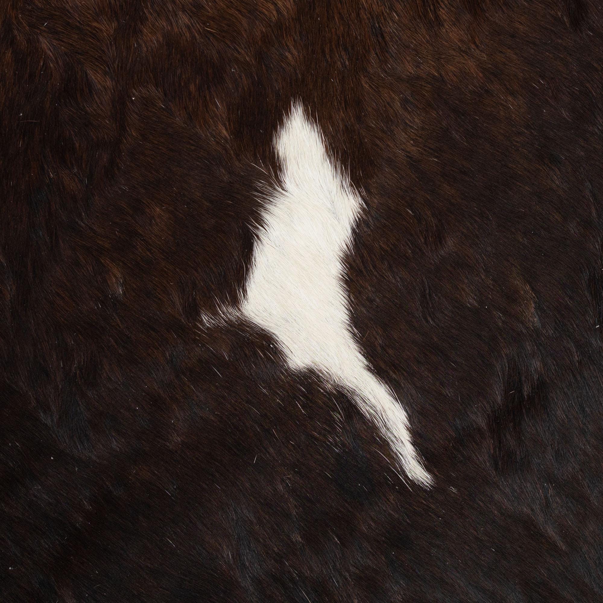Luxurious Handcrafted Brown and White Cowhide Rug with Non-Slip Backing for Rustic Charm - Hypoallergenic and Durable Medium Size Rug,