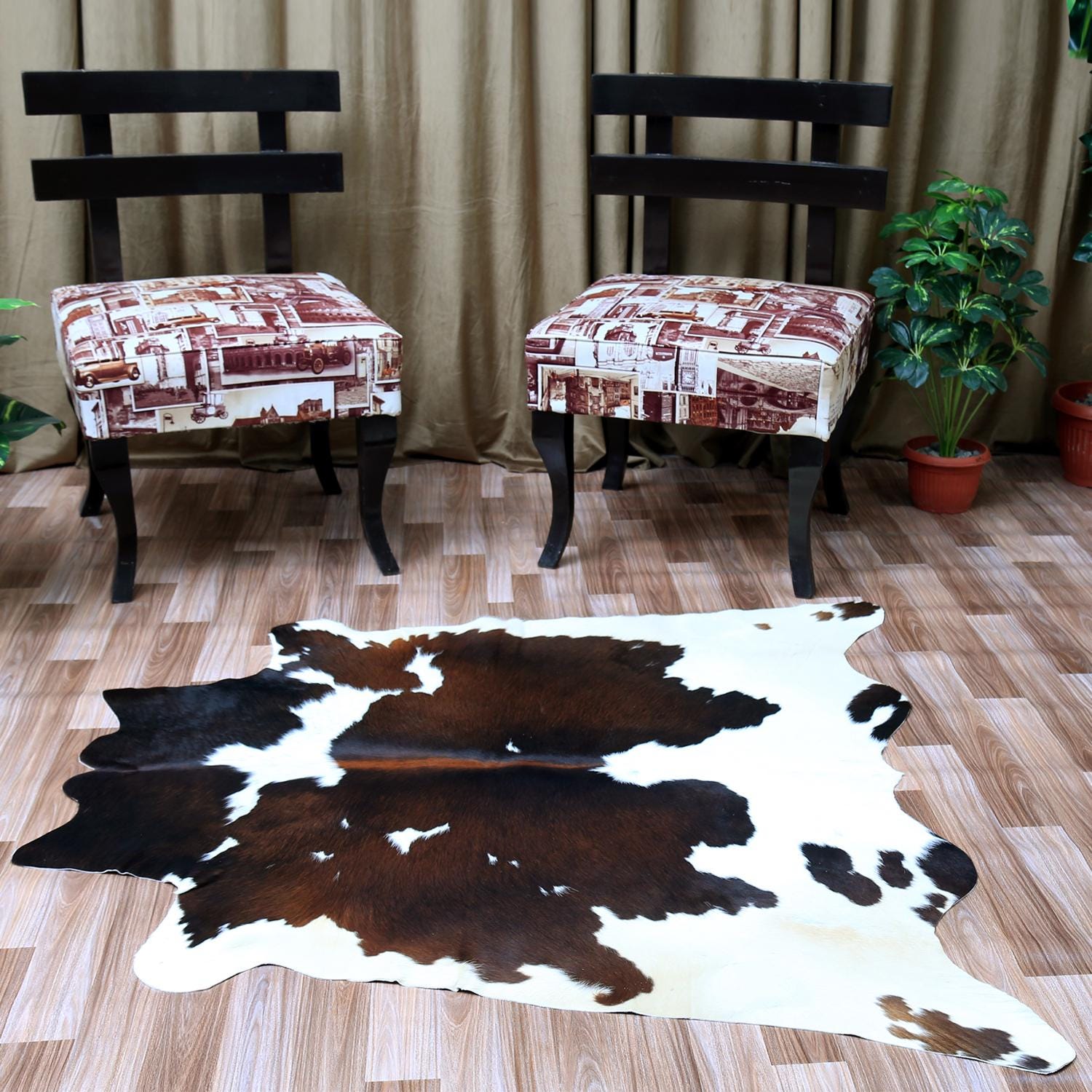 Luxurious Medium Cowhide Rug - Classic Brown and White Hair Rug for Bedroom/Living Room with Hypoallergenic Properties and Handcrafted - Celestial Leather Limited